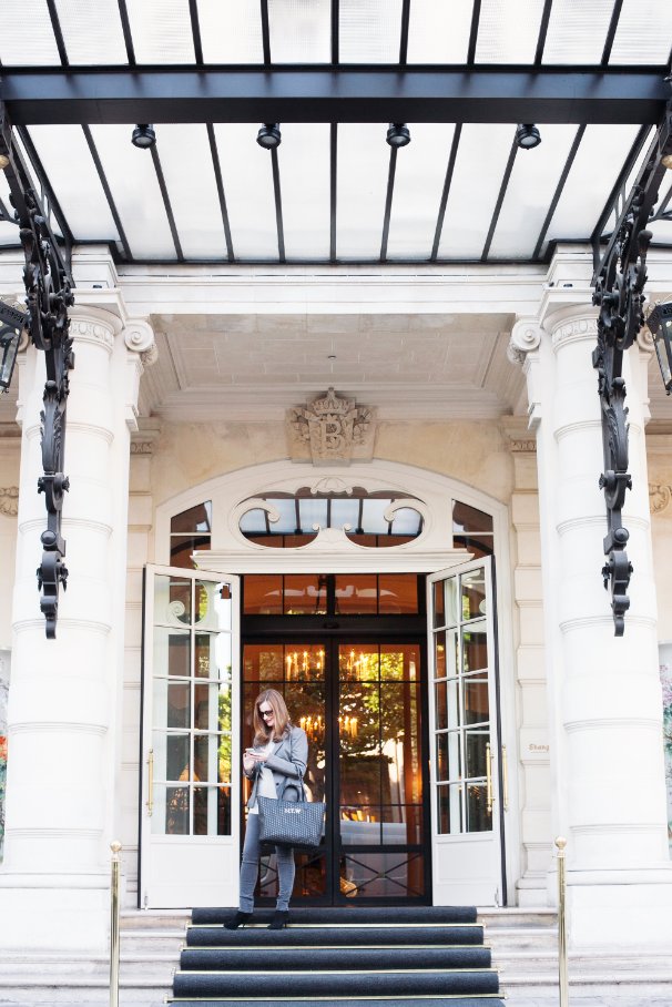 MyBeautifulPari's tweet photo. Third night is on them! You'll never forget your stay at @ShangriLaParis https://t.co/pb6ad2XToA @ShangriLaHotels #letsgotoparis @CNTraveler https://t.co/5Ne0QeL0Jx