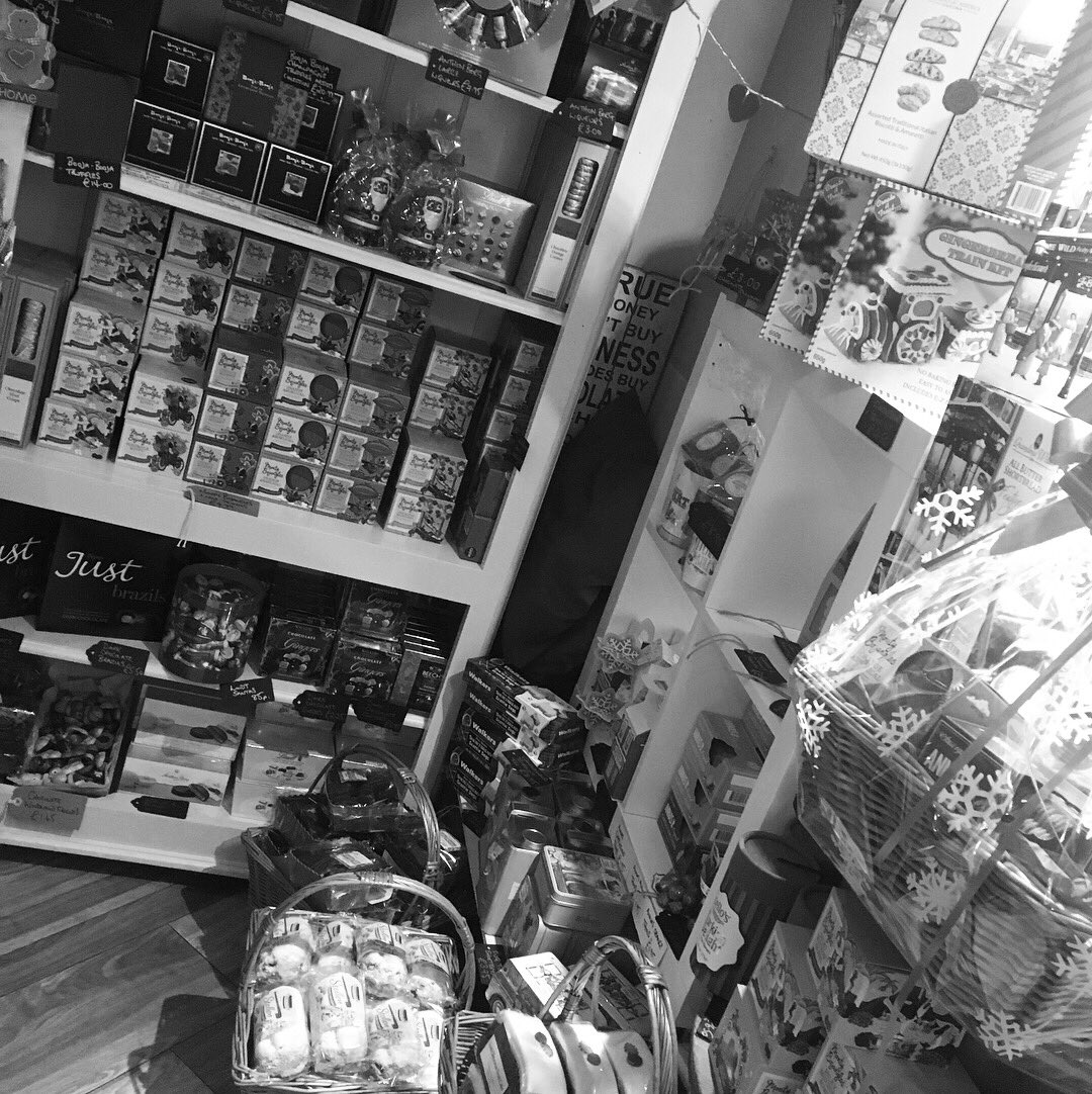 nottinghamdeli's tweet photo. Ready for Hampers @nottinghamdeli #delidays π https://t.co/JqsKZq8m3V