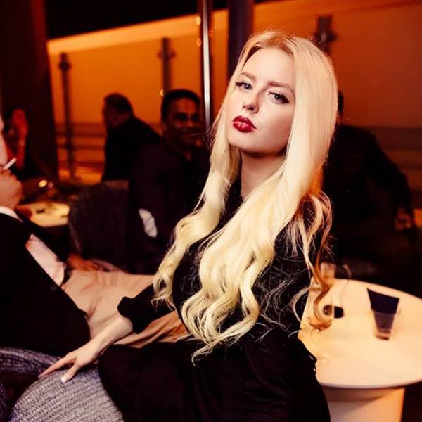 Tonight and every Tuesday, there's 3 free glasses and 50% off food for her from 6-10pm. It's terrace weather too! #qwertydxb #ladiesnight