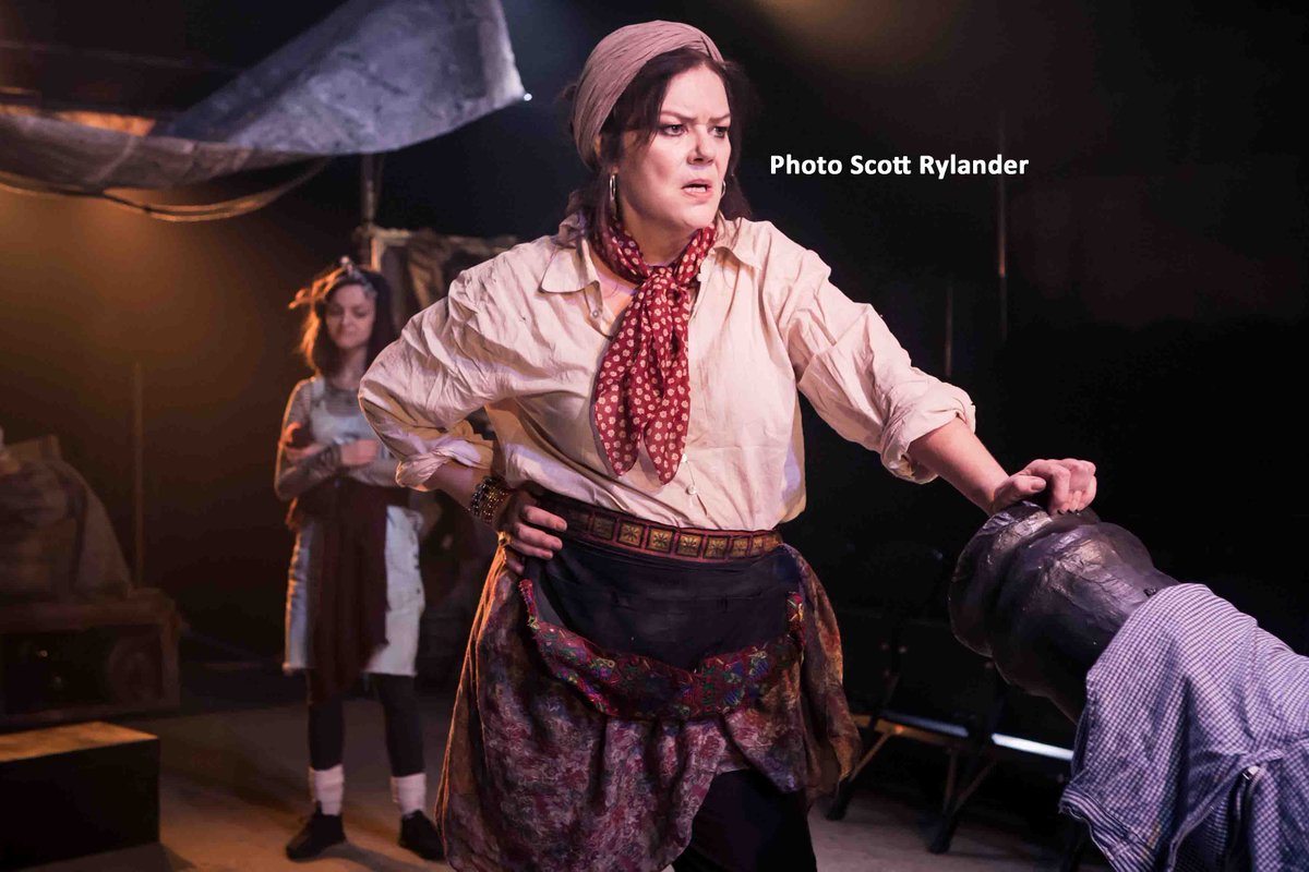 TLTreviews's tweet photo. Amber Light: A mother sets her jaw to make money out of war Mother Courage &amp; Her Children @swkplay https://t.co/XmTYq2iSS6 @TheatreBlogRT https://t.co/UgW8gYIl0q
