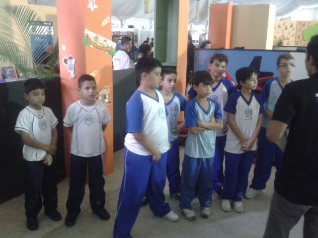 CRAjuanito's tweet photo. Visita d los alumnos d 5to"C"en la FILUC, se divirtieron y disfrutaron d los espacios ofrecidos x el Chamario #FILUC2017 #ParaSeguirLeyendo https://t.co/FUSahPjeBf