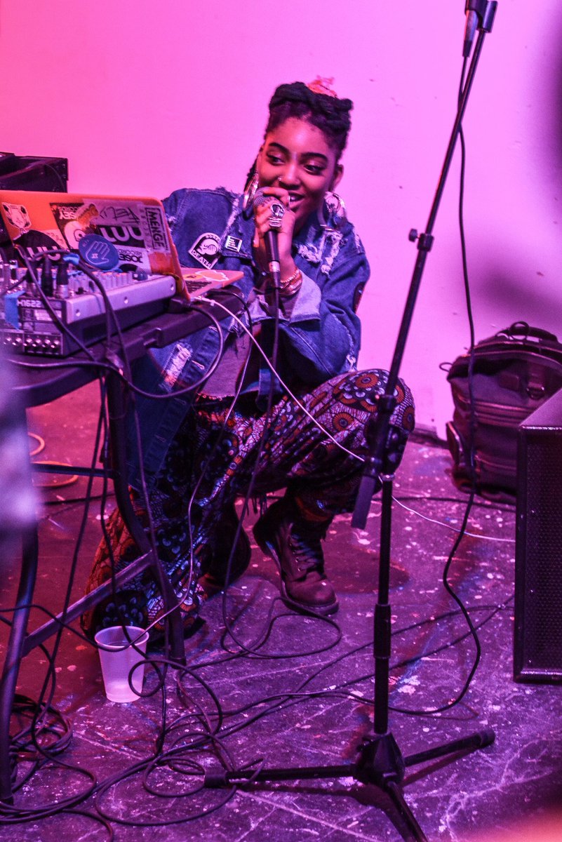 FlowClark's tweet photo. @99SUBLIME @PinkSiifu @ahwlee @oliveosun @foisey_ @cosmosnite @PoeticThrust @CohenBeats @ThePVSH Good vibes and radiant energies. Appreciate you all. https://t.co/yzLQcBM2gE