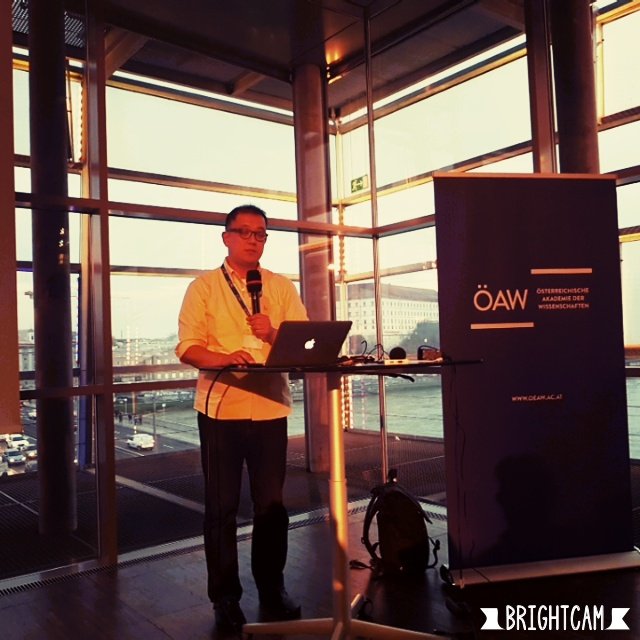 caissarl's tweet photo. YoshiyukiAshahi NINJAL https://t.co/5eKP2z9td3 : how 2 make audio-visual material accessible? thx 4 sharing questions + challenges! #bd2017 https://t.co/H5CZda7jUW