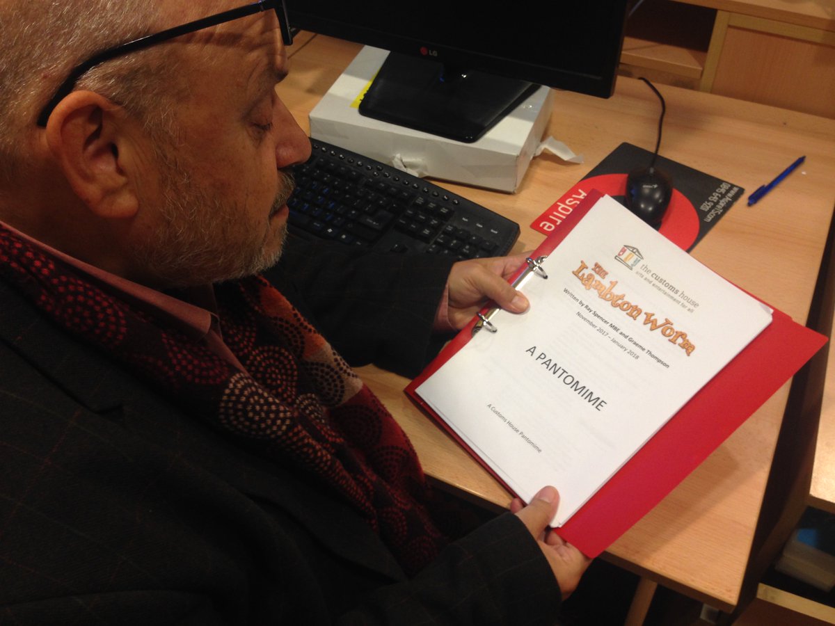 thecustomshouse's tweet photo. Excited for #pantoday so here's @rayspencermbe our co-writer, director and Dame Bella with his #Scriptselfie ahead of The Lambton Worm! https://t.co/5EpL7sLDTY