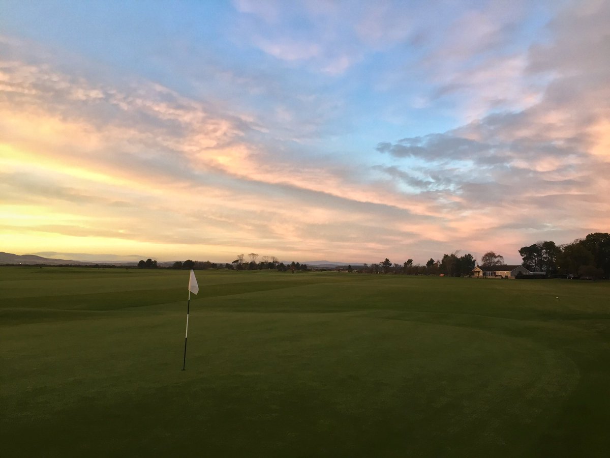 cdngolftraveler's tweet image. A gorgeous late-afternoon sky today over the 9-hole, family-friendly #BalgoveCourse @TheHomeofGolf. @VisitScotGolf