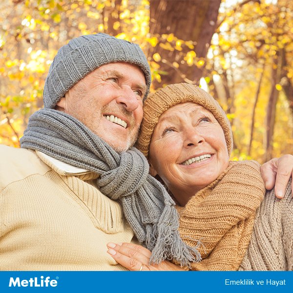 Пожилые люди. Пожилые люди. Счастливые пожилые люди. Пенсионеры в доме престарелых. Счастливые старики.