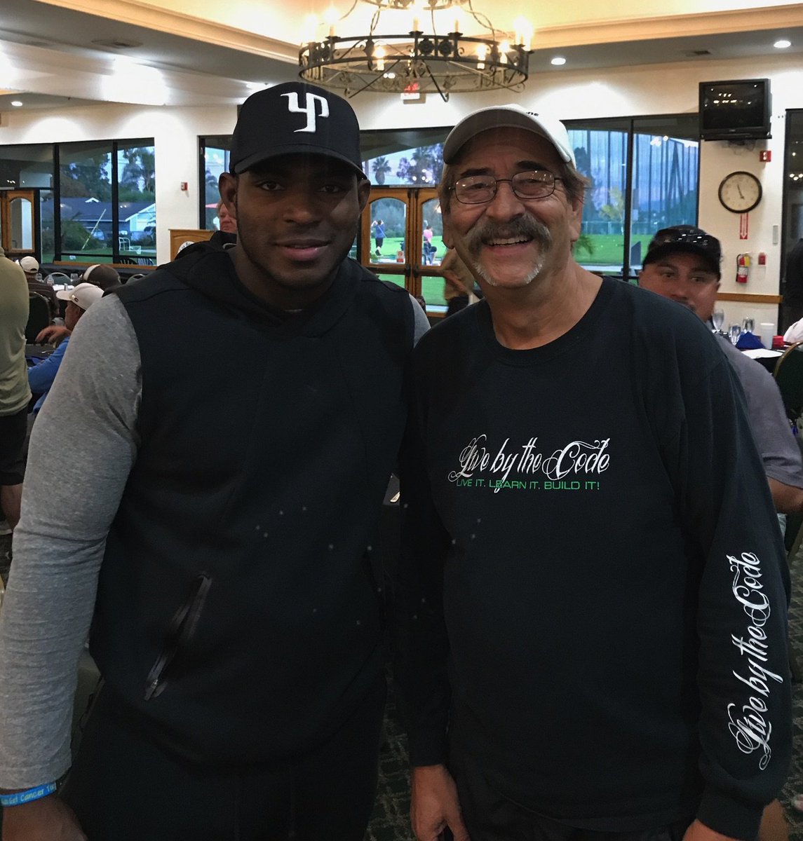 LiveByTheCode2's tweet photo. .@YasielPuig outfielder for the @Dodgers and friend of @IAPMO John Johnson #LiveByTheCode #LADogers #YasielPuig #WorldSeries #plumbing https://t.co/6CEhqCjQIl