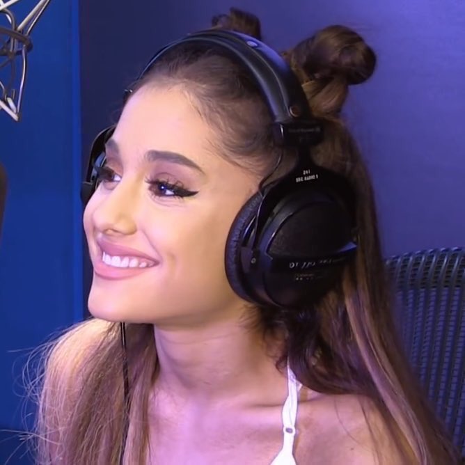 ArianaGBR1993's tweet photo. Rt por esse maravilhoso sorriso 

#MPN #ArianaGrandeInstagram https://t.co/n4sBBoy5j7