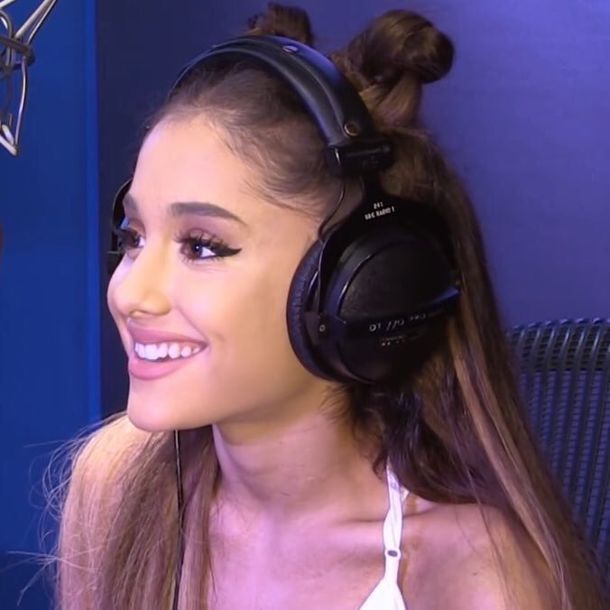 ArianaGBR1993's tweet photo. Rt por esse maravilhoso sorriso 

#MPN #ArianaGrandeInstagram https://t.co/n4sBBoy5j7