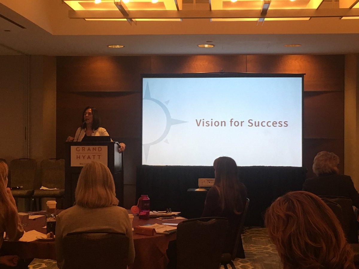 MDean0805's tweet image. @TABattagliaMD giving her vision of the National Navigation Roundtable!  #NNRT #patientnavigation