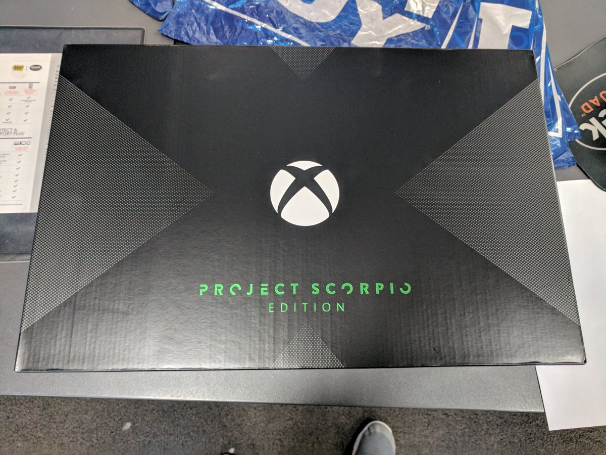VM_FrankM's tweet photo. It's gonna be an exciting rest of my life. @Xbox @Activision #MywifeIsGonnaLeaveMe
#4kXbox #4kCOD #4kLife https://t.co/SKQC7XEDOn
