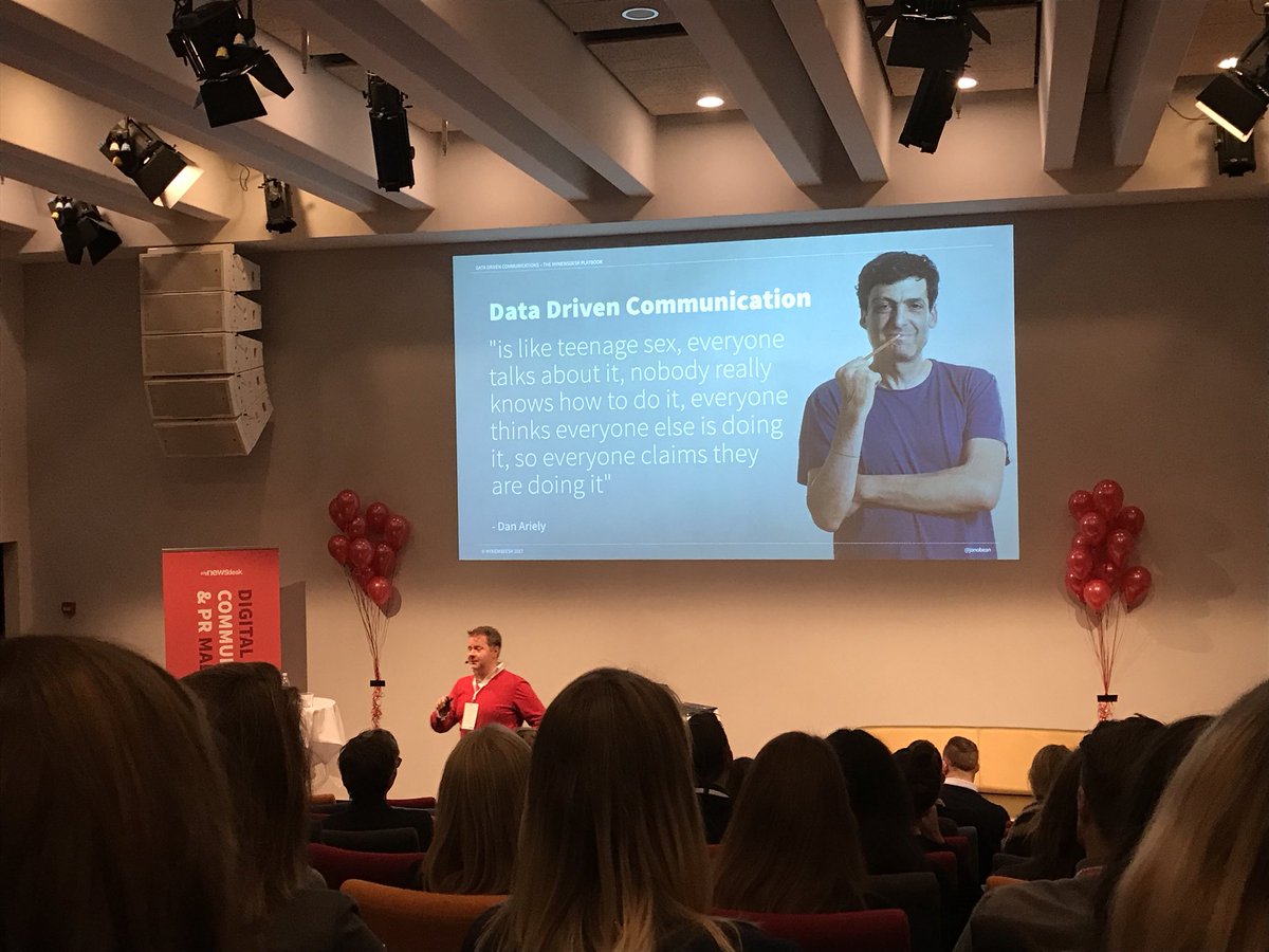 MartinaSkriver's tweet photo. @jonobean om digital og datadrevet kommunikation #MNDay17 🎈#LikeTeenageSex @danariely https://t.co/32WM5c7kV9