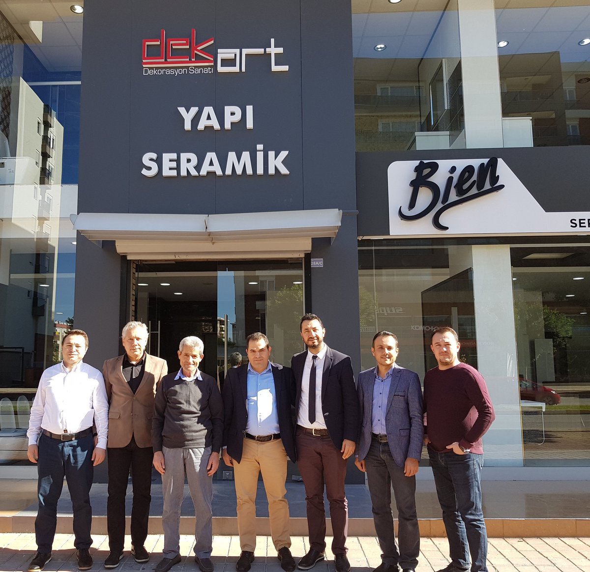 Antimder's tweet photo. Üye ziyaretleri kapsamında bugünkü ziyaretlerimizi #KütahyaSeramik #OpalYapı #KaplanYapı #Dekart yapıya gerçekleştirdik. #Antimder https://t.co/Dml4hhBela