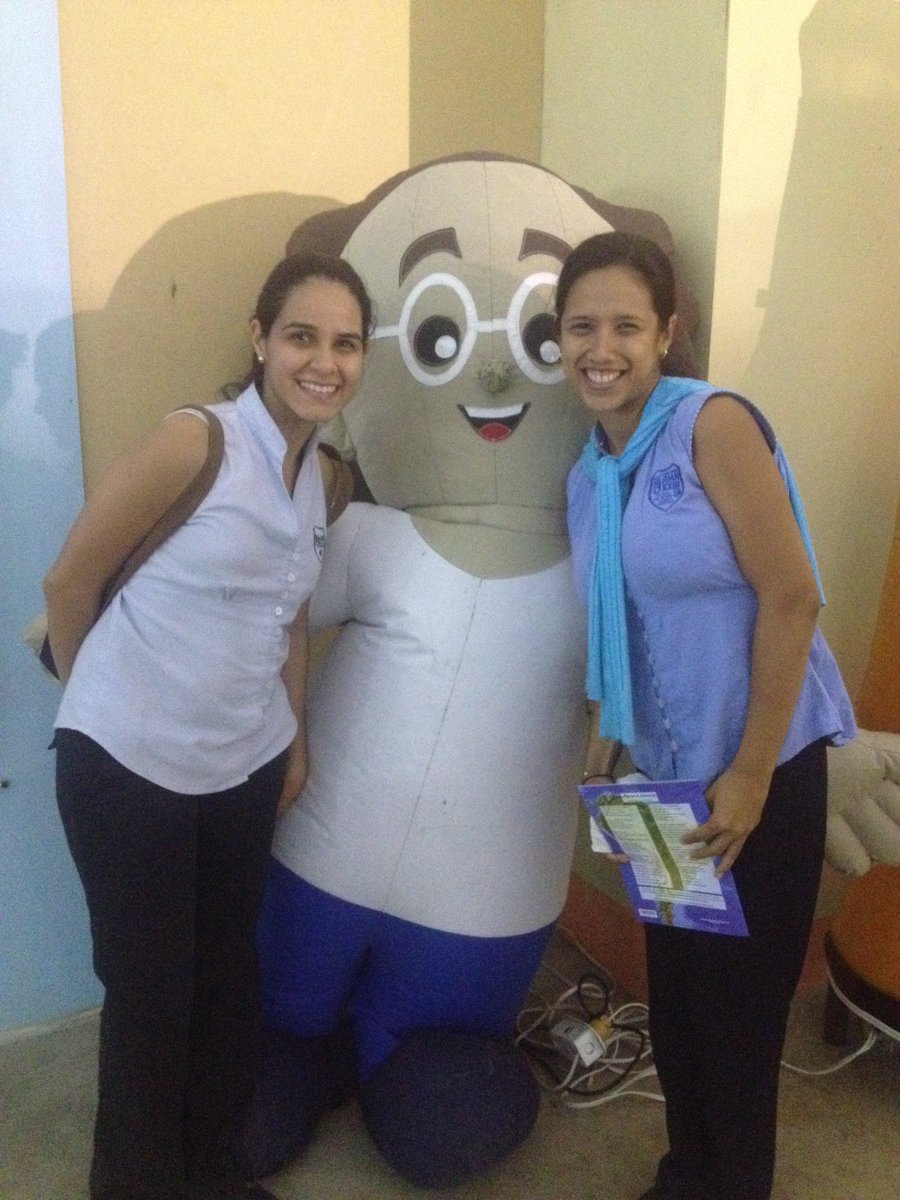 CRAjuanito's tweet photo. Nuestras maestras dijeron presente junto a sus alumnos en el Chamario #Filuc2017  #ParaSeguirLeyendo https://t.co/KUOCu2YXs3