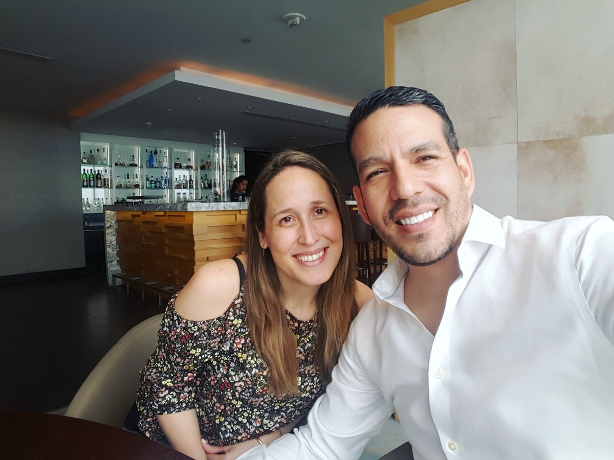 DocePiedras's tweet photo. Celebrando un año mas de matrimonio! Han sido años de aprendizaje y crecimiento. Hoy somos mejores. Vienen los mejores años!! https://t.co/GDGws8M2pM