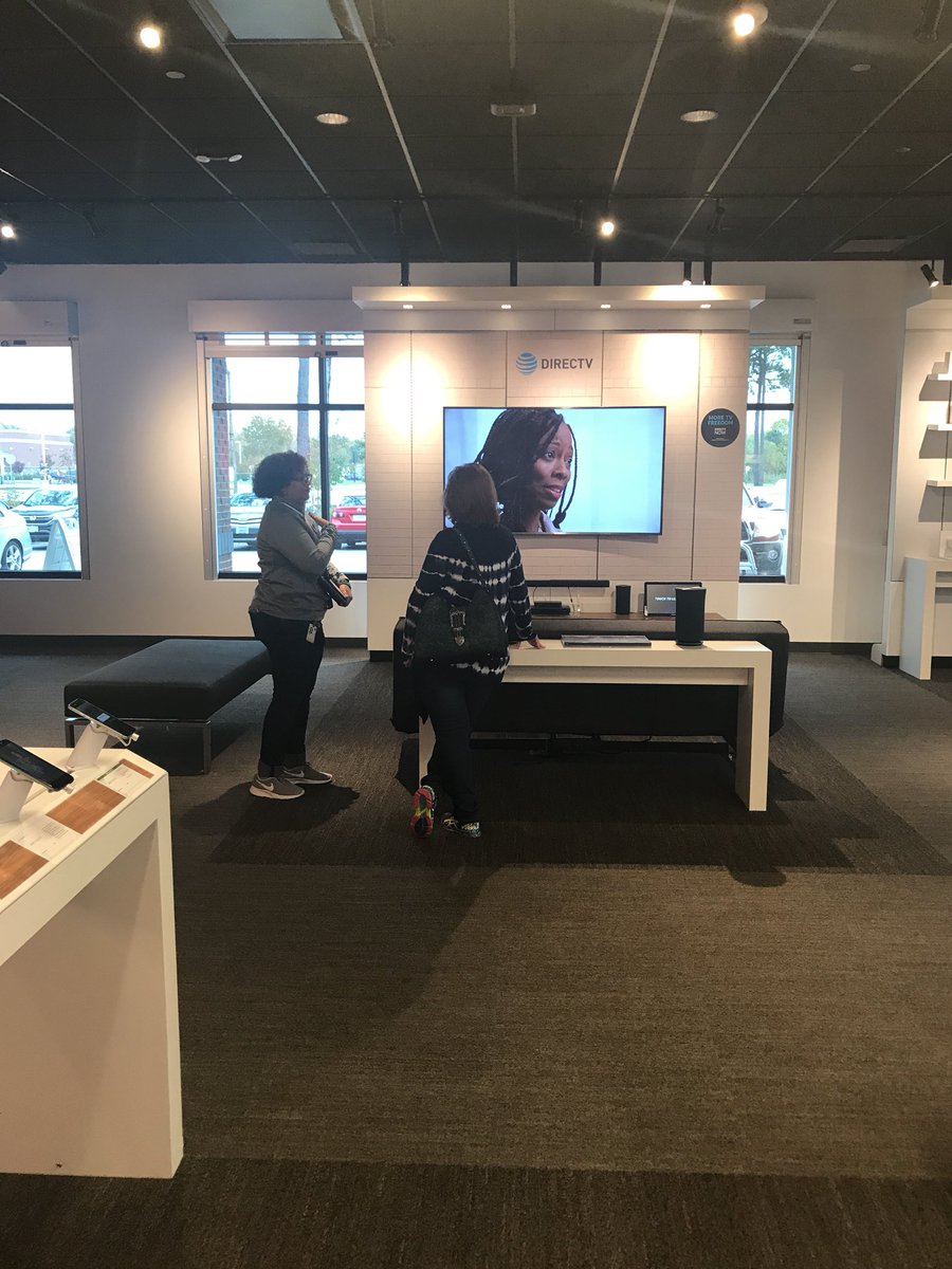 Brando8905's tweet photo. Missy explaining our intergrated solutions at Tech!! #wesellscreens https://t.co/F17FMQBGyB