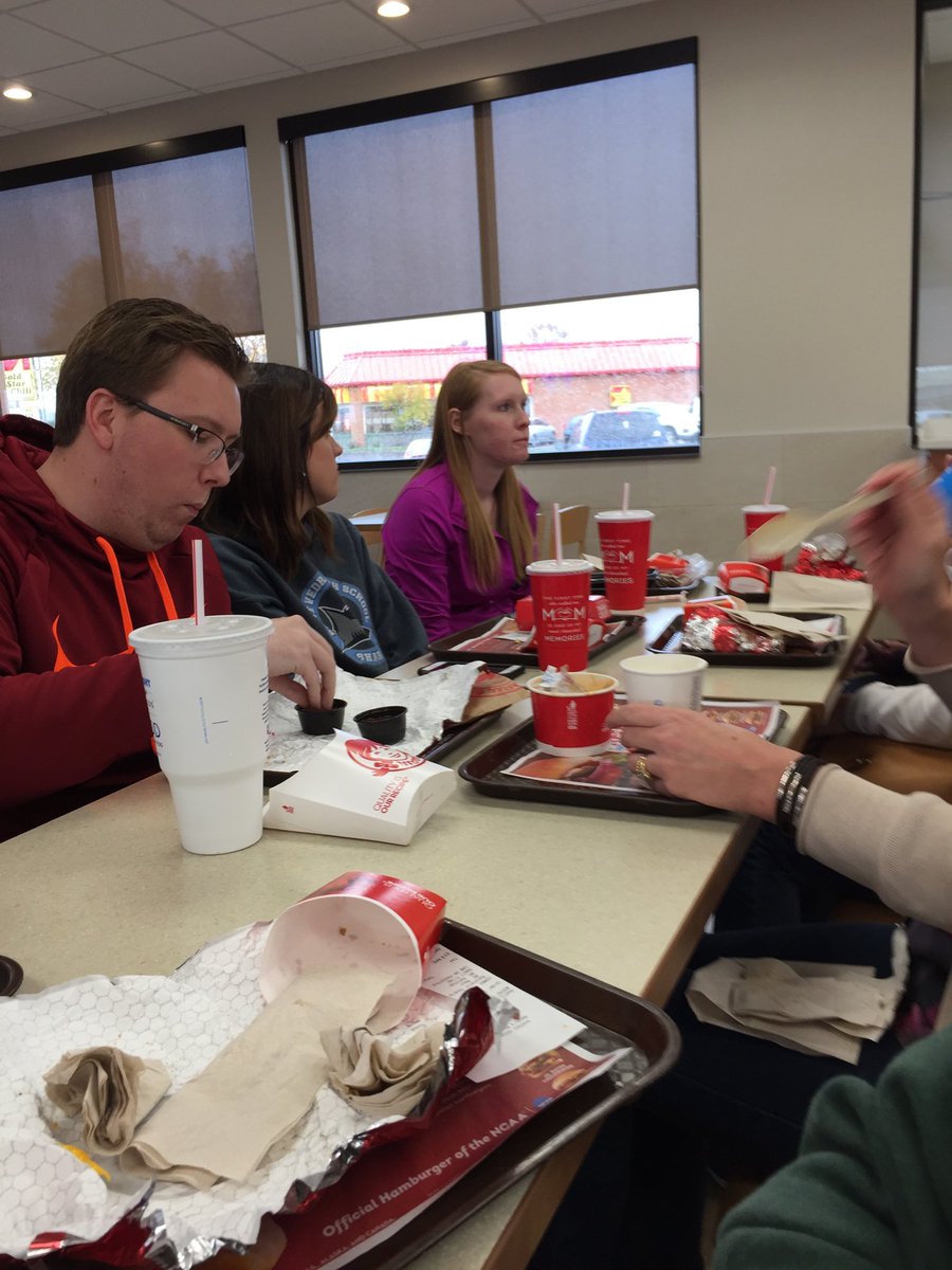 BenDougherty's tweet photo. @RossRamsLearn Math dept. chowing down on brain food! #workinglunch #RLIsidebyside https://t.co/JVoFECfbFY