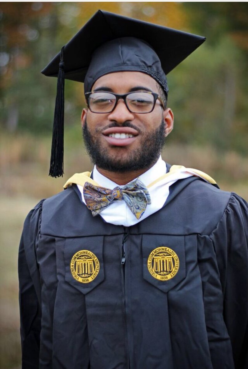 QBVXTS's tweet photo. Cats out the bag , ya boy Graduating my G . π·shot by: @DJNellyNell804 #VCU17 π https://t.co/tONxa7AlHr