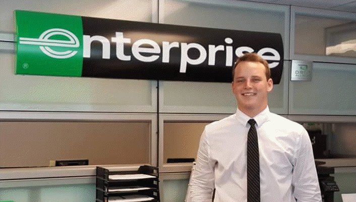 NatNat32's tweet photo. So you've hit a wall at work. Learn how Matt pushed past that wall to become one of the top performers on his team: https://t.co/QooCjYbZG8 https://t.co/h2WO3EC69W