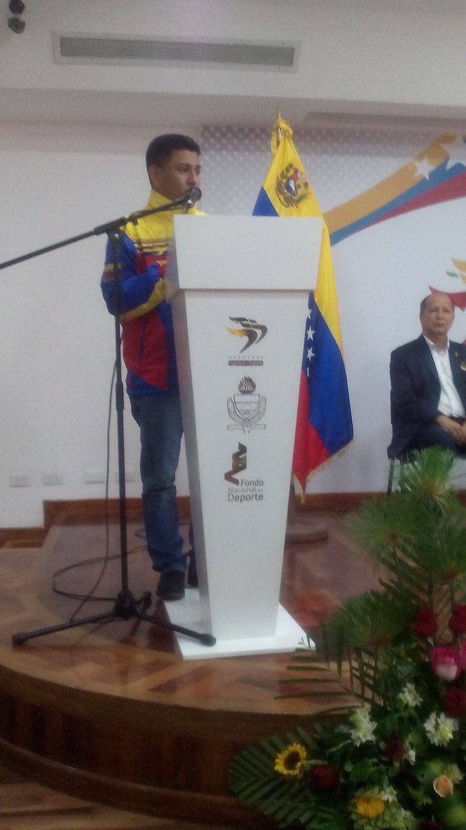pinfantea's tweet photo. Tenemos un Pdte q cree en el deporte, q a pesar del bajo precio del petróleo mantiene la inversión #100AñosDeRevolucionObrera @NicolasMaduro https://t.co/oe0qaDhszK