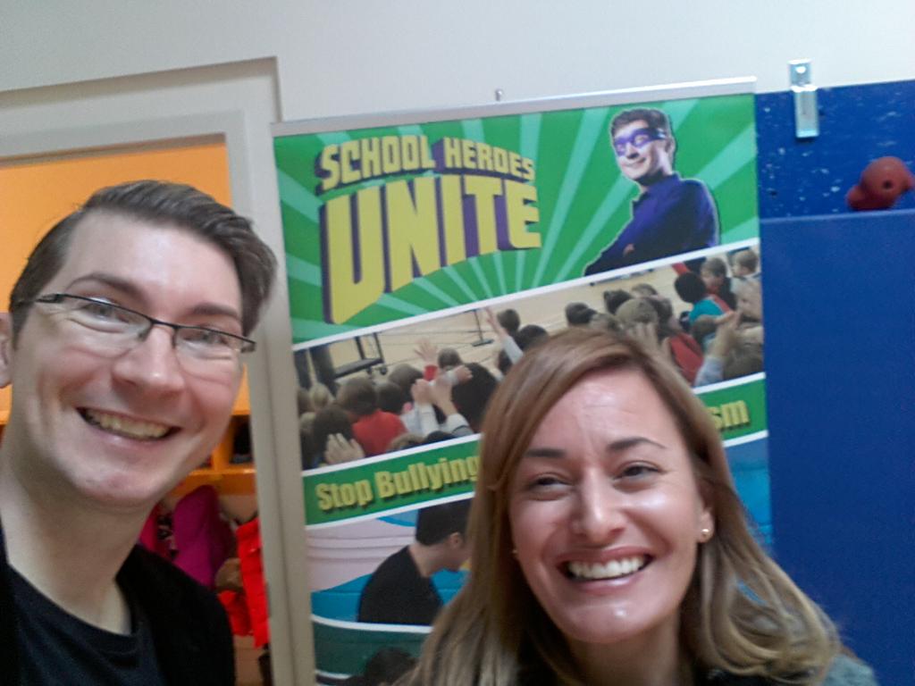scottdietrich78's tweet photo. Big thumbs up to all the #heroes at #GlenCedarMontessoriSchool! #SchoolHeroesUnite #bullyingpreventionprogram https://t.co/r4FZkZv65x