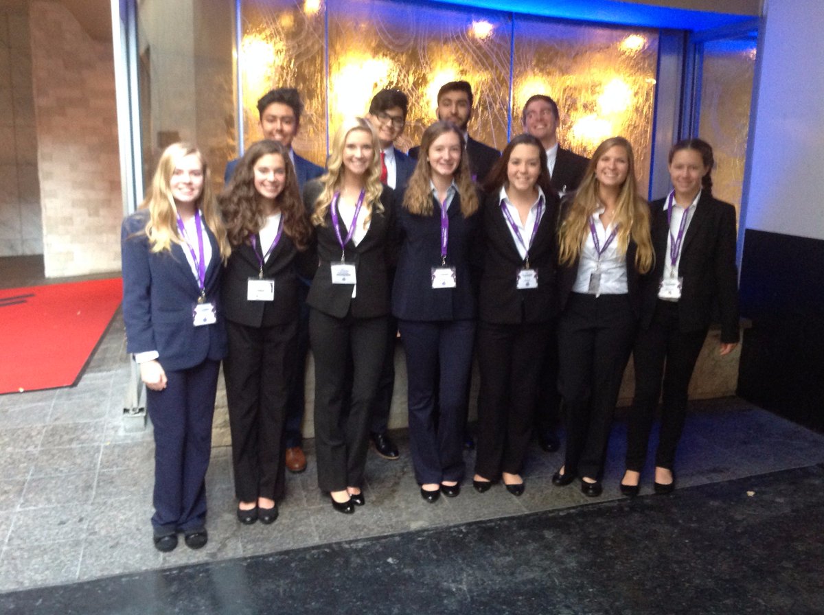 hosanohs's tweet photo. Fall Leadership Conference was a BLAST! Can't wait for State!!! https://t.co/Q9OPXhXOsK