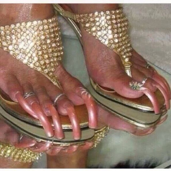 ExclusivelyMe88's tweet photo. Just because it's winter doesn't  mean you should leave them.
Book in for a #pedicure £25 with #polish add #shellac for £15 01932254330 https://t.co/VcDV32j4Ac