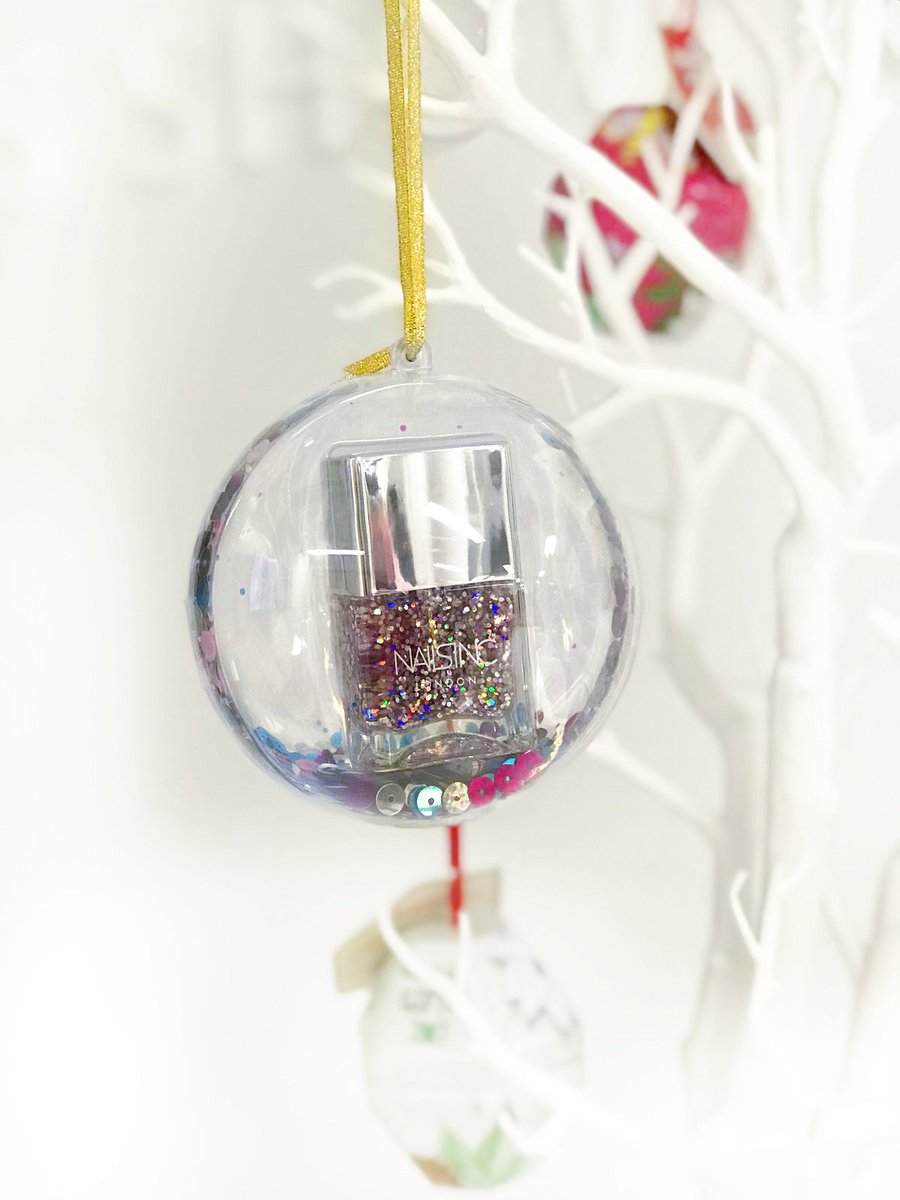 Well, <a href="/DebenhamsBeauty/">Debenhams Beauty</a> got me feeling ALL the Christmas vibes today! 🤶🎄 #DebsChristmas17