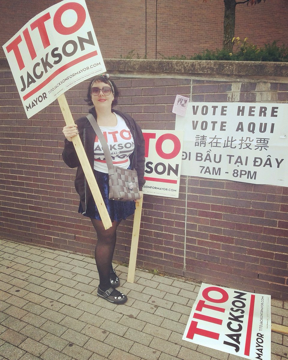 neurosass's tweet photo. Out here all day in Allston-Brighton #VOTE @titojackson @titoformayor!!!! 🖤❤🖤❤ #WeAreBoston #AB4Tito #TeamTito https://t.co/zcXrjuAgvz
