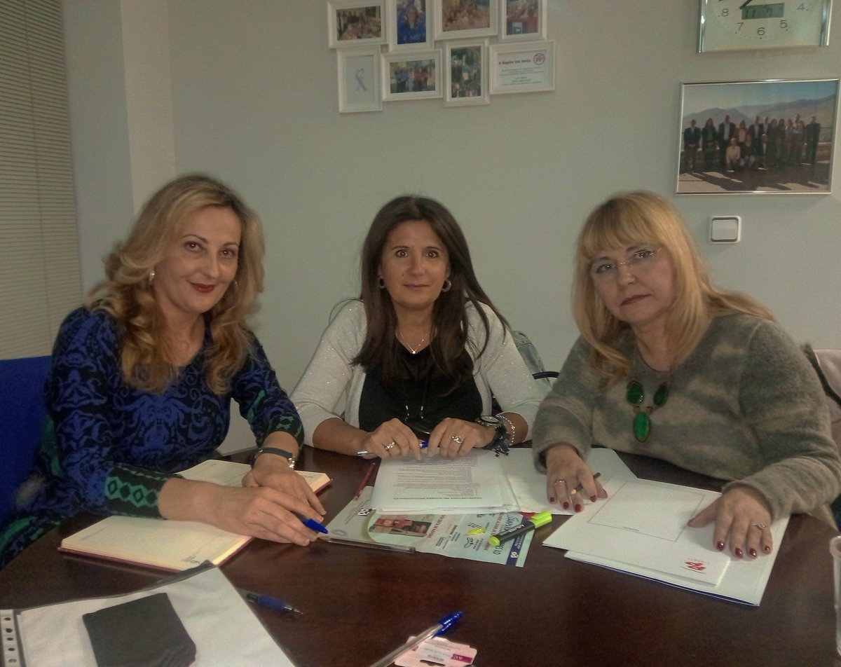 auxidelolmo's tweet photo. Reunión d #Vicesecretarias #Bienestar y #Educación @linarespp con #ainper y #VicesecretaríaRelacionesInstitucionales programando iniciativas https://t.co/ZXbHSwxij6