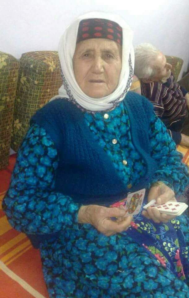 @gocamugla48 Cavırın enikleri, elime dutuşturuvedile. Bunna neyi gari 😀😂😂 #dalaman dan sevgilerle iiigecelee