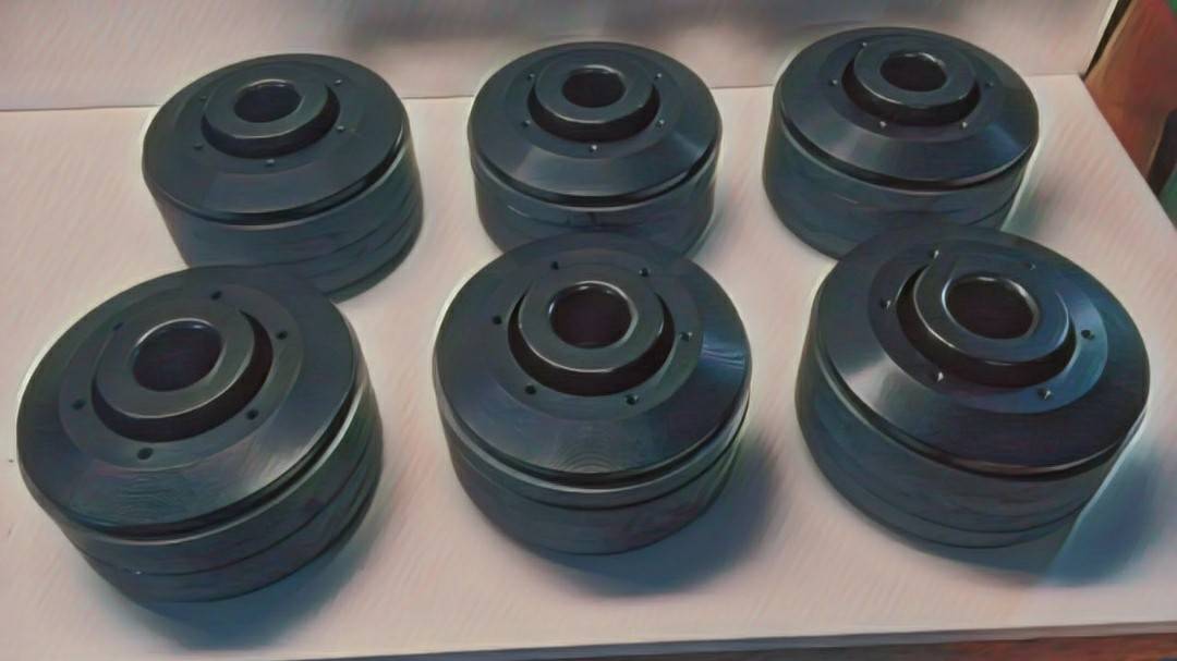PierceAudio's tweet photo. Nothing like a 400oz #SixPack 🍻 . . . #Magnets #Ferrite #SpeakerMotors #CarAudio #HomeTheater #Series2k #WMD #PierceAudio https://t.co/O6pvLFKyy5