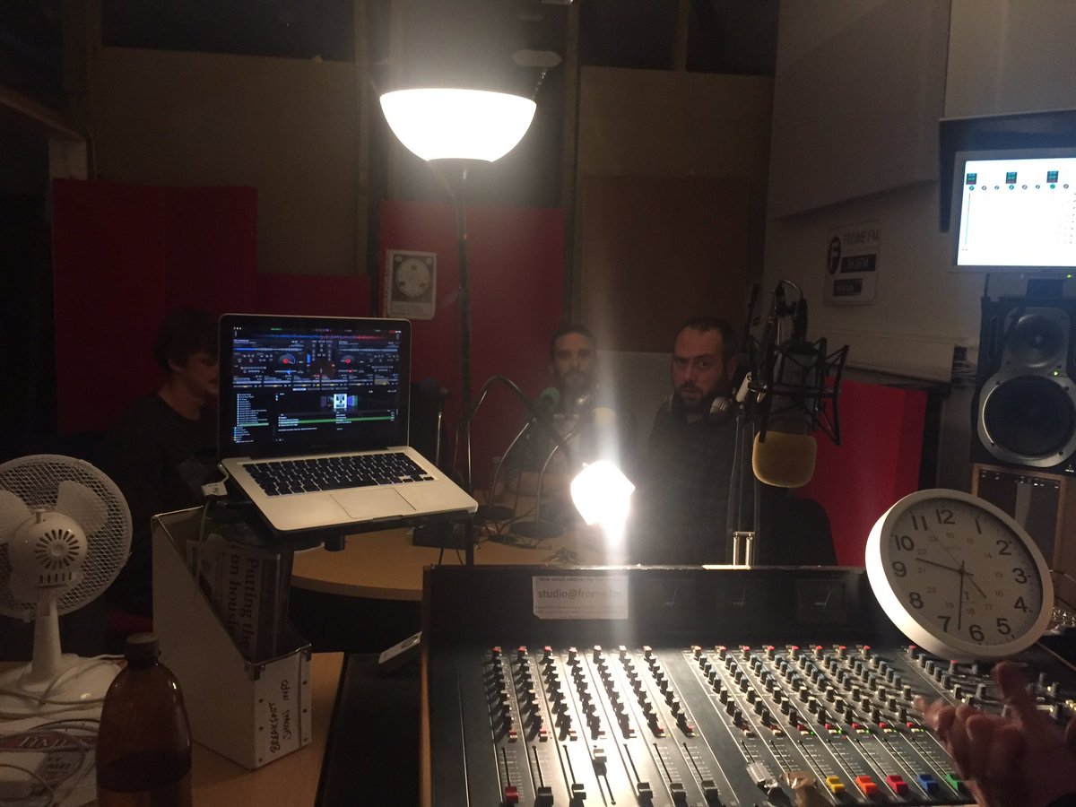 <a href="/bohosband/">Bohemian Embassy</a> <a href="/fromefm/">FromeFM</a> live now