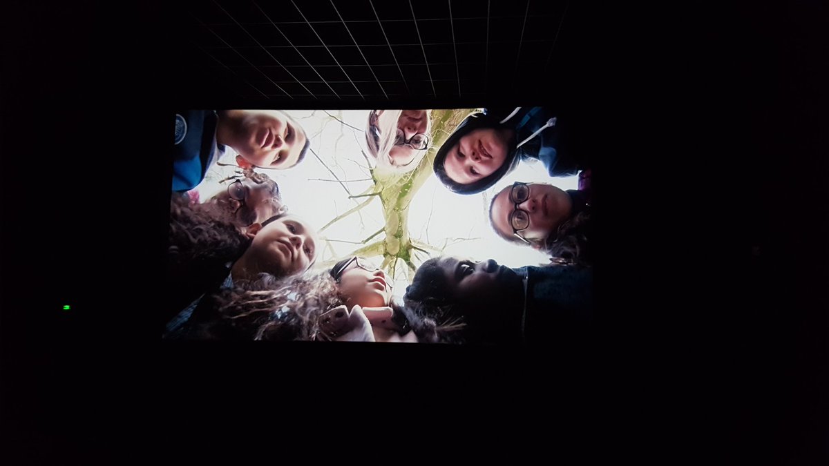 roubaix's tweet photo. Projection du film #FumerPue, réalisé par les jeunes Roubaisiens du Pôle Laennec au @Duplexe #Roubaix 🎥👏 https://t.co/Lkkx3f2Jh4