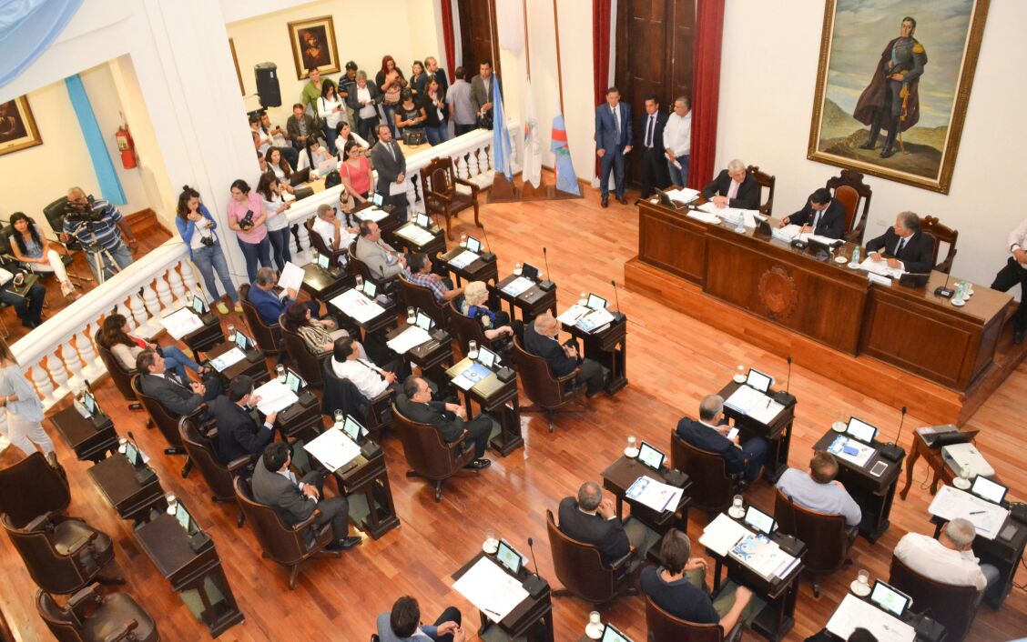 SergioGCasas's tweet photo. En la sesión del @CeysLaRioja, tratamos como tema prioritario el #PresupuestoProvincial2018 y la compensación del #PuntoDeCoparticipación. https://t.co/l4s1wmiDP7