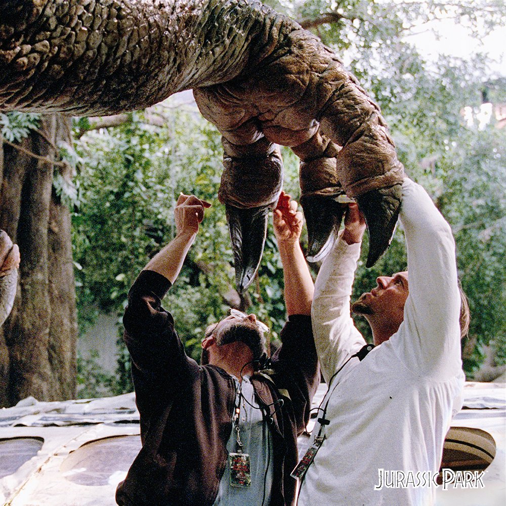 Do you know which dinosaur these claws belong to? #FlashbackFriday