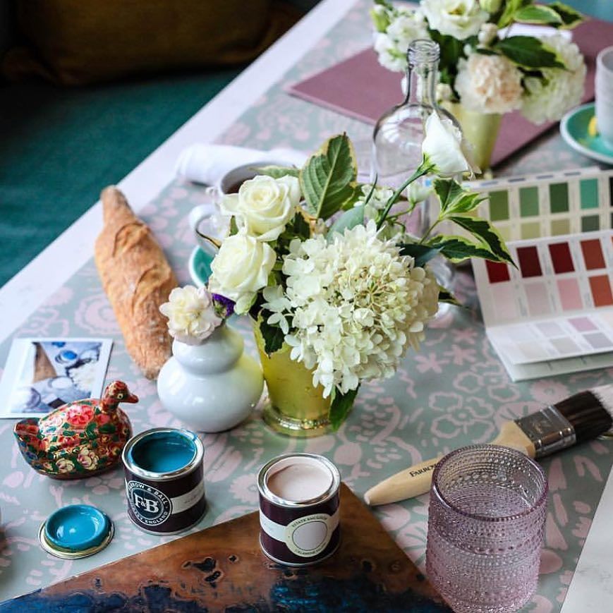 OCMomBlog's tweet photo. Come join us tonight at 6pm @farrowandball @sococollection for a festive and fun mom’s night out with @outlivedesign #FarrowandBall #Outliv… https://t.co/0lHI8w4Ieo