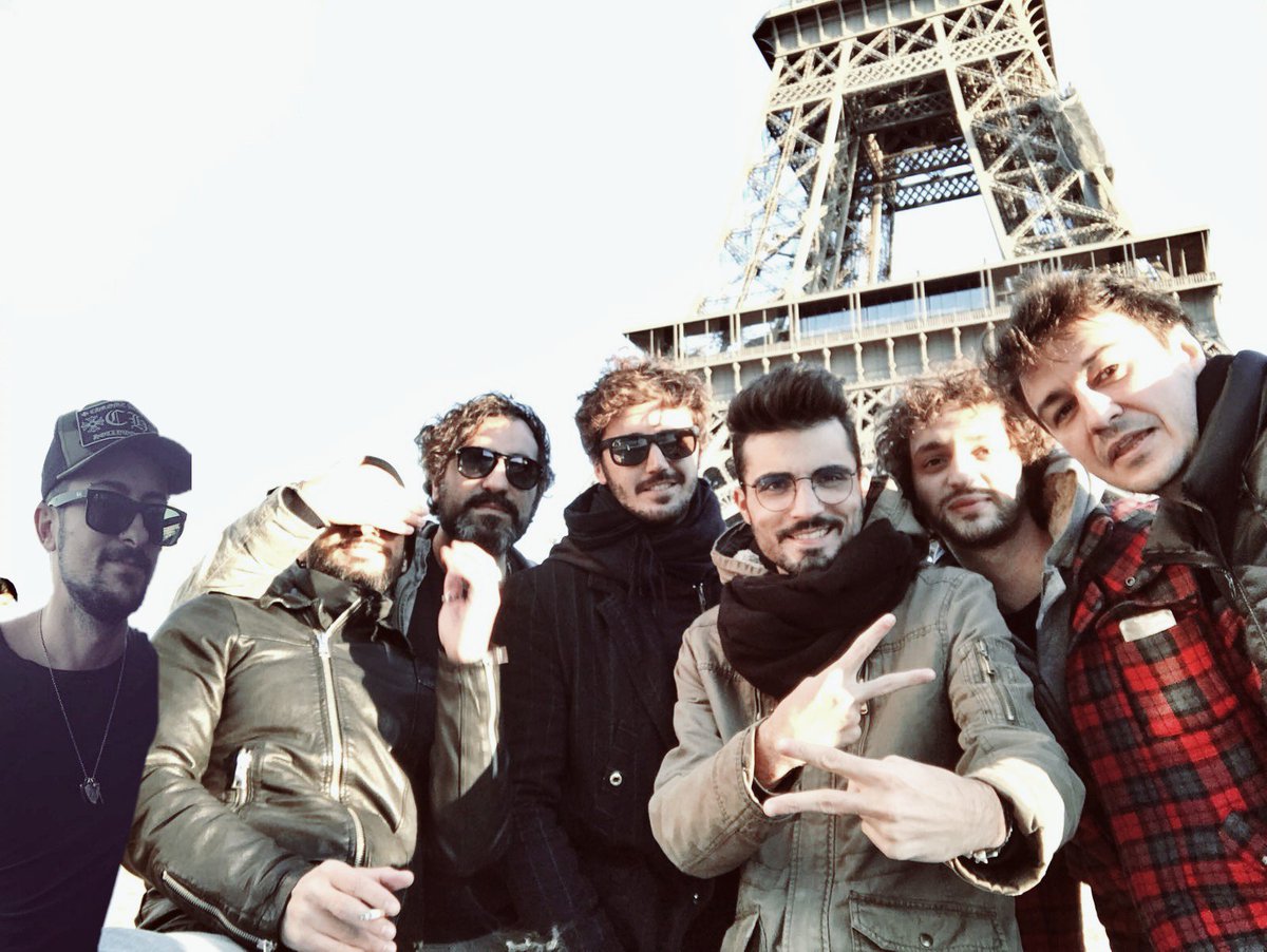 LeCoppolediEmi's tweet photo. Ah, Paris 🗼
#fotoinedite #vietatomoriretour https://t.co/ds8Sdjn5r7