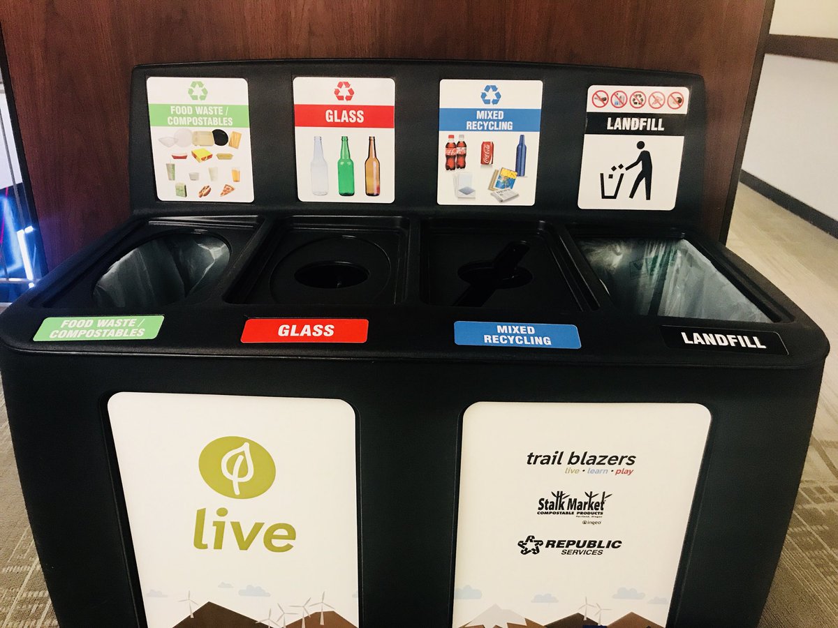 blazercommunity's tweet image. Have trouble deciding where your trash goes? Participate in our #sortchallenge at entry A25 during the Waste Green Game tonight! #zerowaste