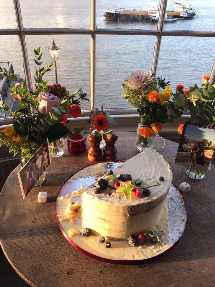 Belles_Bakes15's tweet photo. Again congratulations to Helen &amp; her partner on their wedding👰🏼 I ❤️ it when my customers send me pics of my cakes @WoolwichWideWeb https://t.co/D8VBT3tPrC