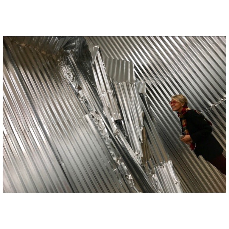 inciaksoy_'s tweet photo. Sanat ne çok şey anlatır!#15.İstanbulBienali,Metzel'in #enstalasyonu #olafmetzel #agoodneighbour2017 #galatarumokulu #istanbul @ARTtvComTr https://t.co/I0IMi6CeT4