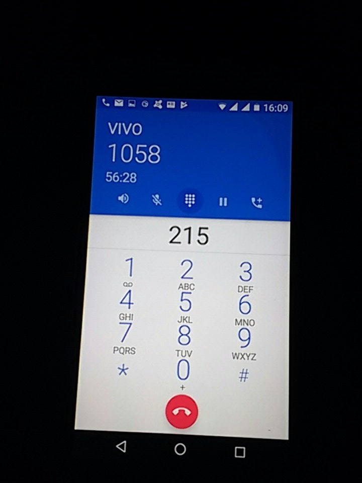 R_Farias's tweet photo. O que é isso @Vivoemrede ? Esse tempo todo para reclamar de uma cobrança indevida, pode isso @proconspoficial @anatel_oficial ? https://t.co/sowGlrcjwO