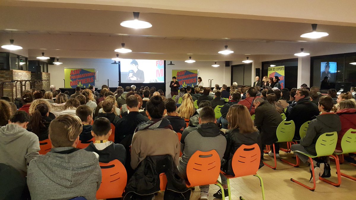 Departement_AIN's tweet photo. 17e saison d'Ain'formation métiers #AFM01 et 1ère table ronde au collège Saint-Exupéry à Ambérieu-en-Bugey. @martinetabouret https://t.co/w9BvGFlB1H