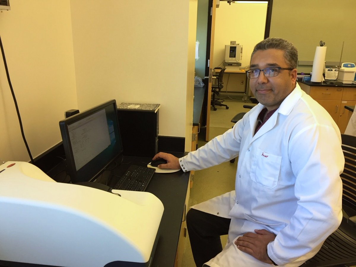Amar Yasser Al-Rshim is making progress on his biosynthesis of silver nanoparticles!