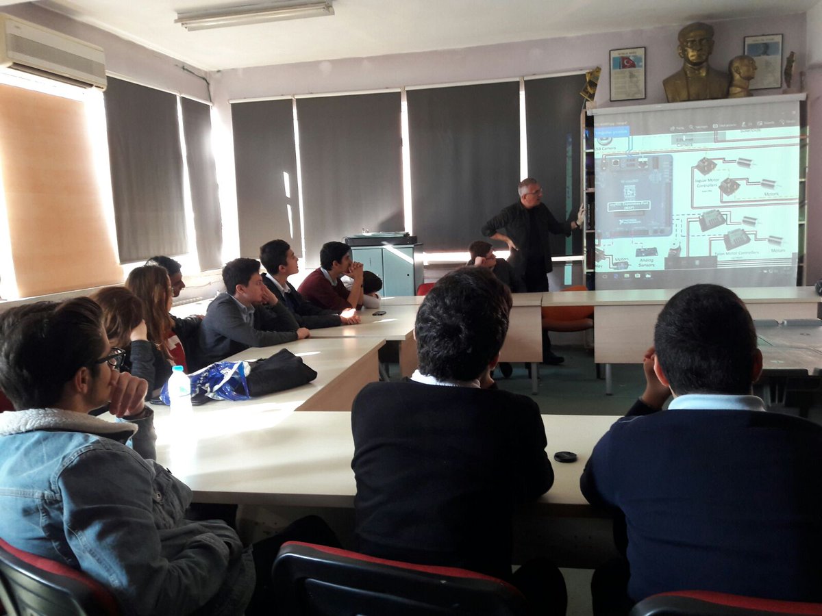 GRT6415's tweet photo. Bugün #6435 takımı ve mentorleri F.Elif Pektas ile Arzu Seydim hocalarımızla mekanik,yazılım ve elektirik hakkında bilgi alışverişi yaptık. https://t.co/J46sp6dbNq