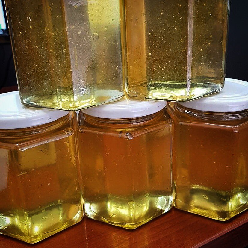 Nuestro oro es el KERO 🍯 que se preparó con 5kg de azúcar, 2 limones y 2 cucharadas de miel, para los #OldFashioned en <a href="/FeriaMasticar/">Conexión Masticar</a> 🔥🥃