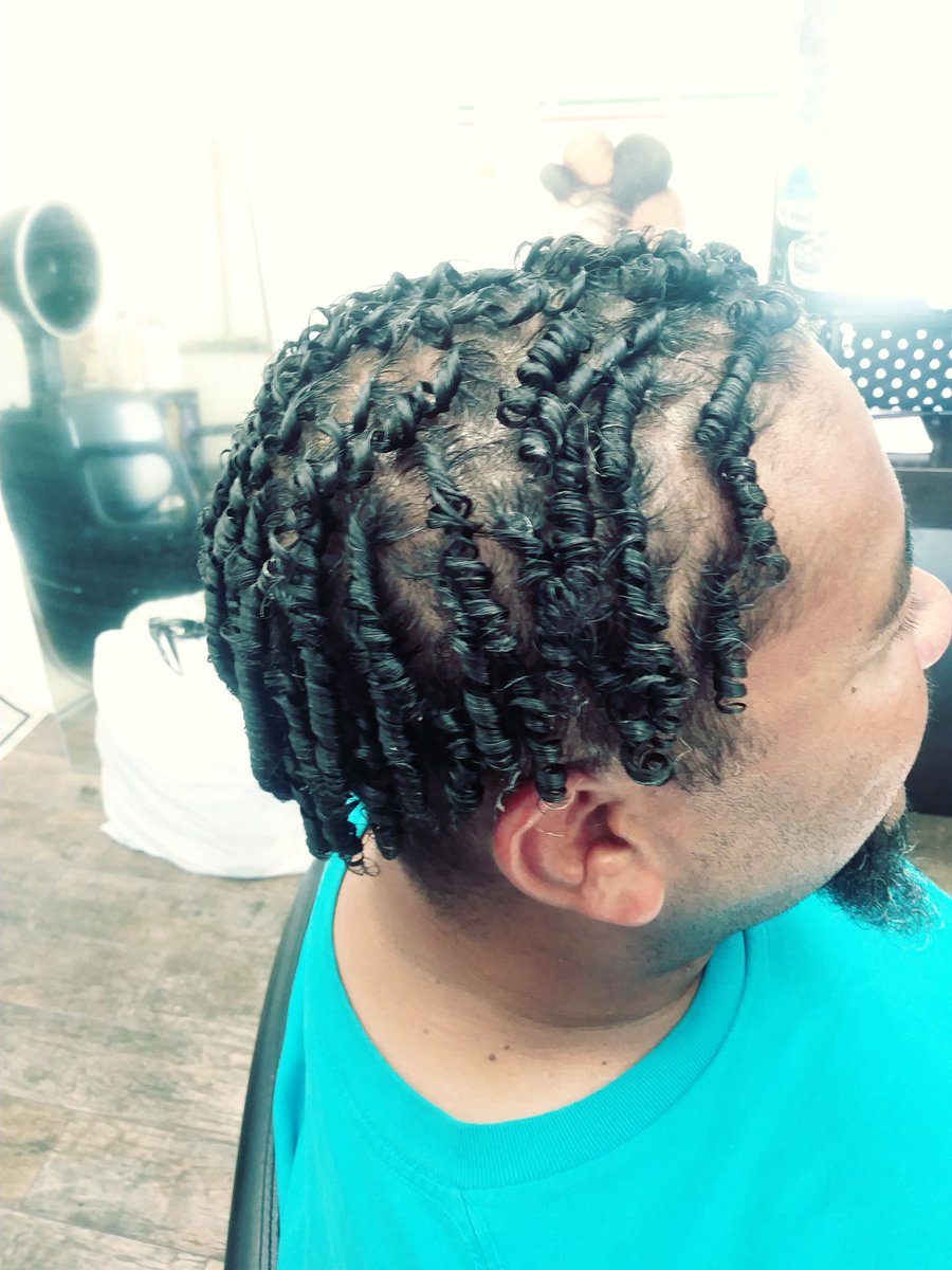 HairOnLoc's tweet photo. Hair on Loc was on a 'kool session' out in Ontario, CA yesterday. 😎 #starterlocs #tighthold #locs  #locsjourney https://t.co/7LRG0NWpHt