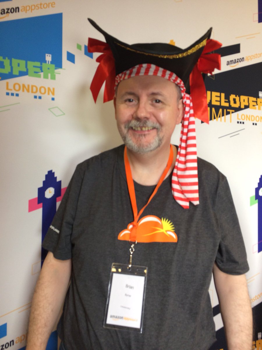 DavidScreative's tweet photo. @BrianLinuxing is a man of many hats @LinuxingInLDN @AmazonAppDev #AmazonAppSummit ๐ prize for best hat https://t.co/ZyRJCkxQD7