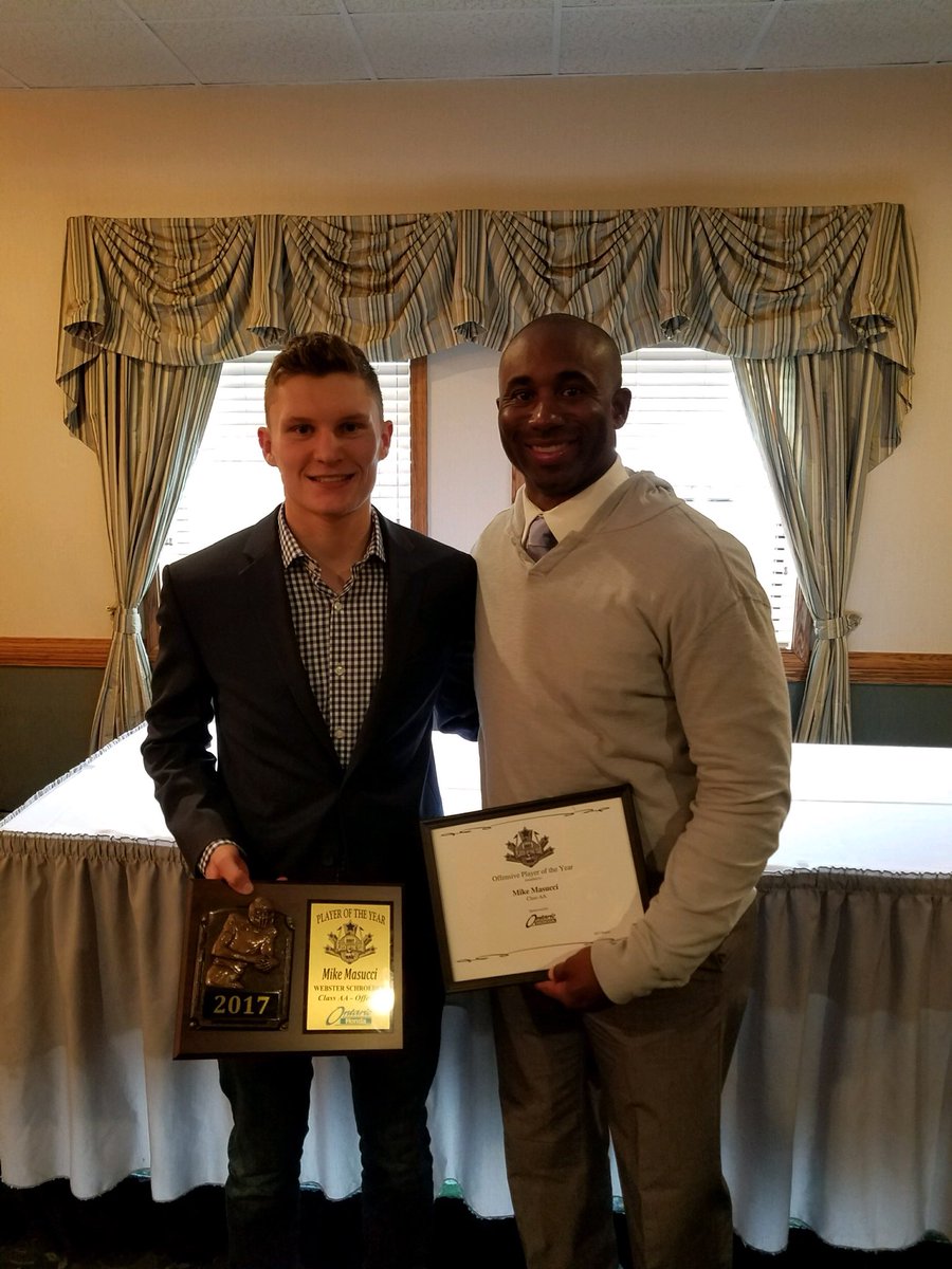 CoachWat30's tweet photo. Congrats @mmasucci12 and all the Honda Ontario award recipients. Great banquet to honor these fine young men #sectionvballers https://t.co/d0M8oOBAFt