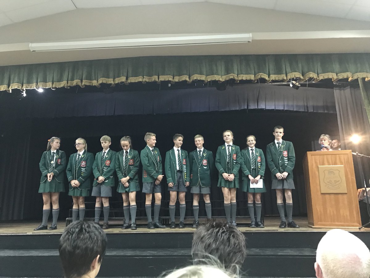 FairlandLS's tweet photo. Prysuitdeling vanaand; groot voorreg om ons kinders hier te kon grootmaak! Dankie Mnr. Willie en personeel! Nou vir 2018 “groot skool” https://t.co/YCO583bTWZ